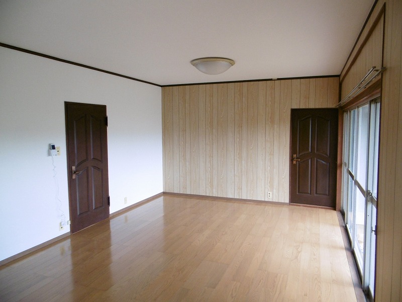 ��ˎs�ʐ������J�A�ˌ��āA���ÏZ��E�ʐ^2