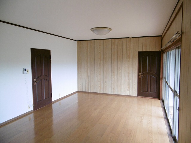 ��ˎs�ʐ������J�A�ˌ��āA�݉ƁE�ʐ^2